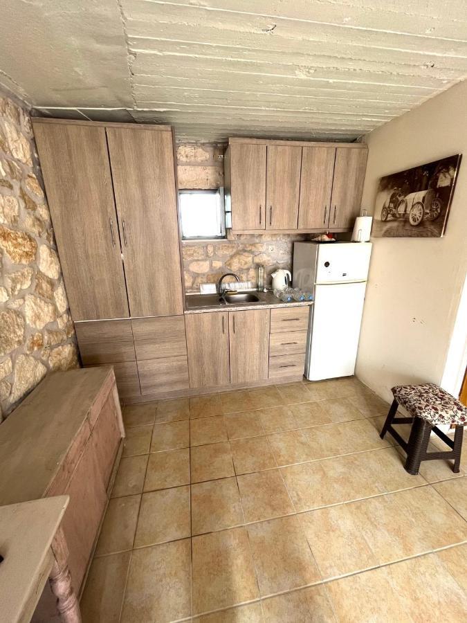 Katerina'S Rest Stone Ηouse Vila Charakas Exterior foto
