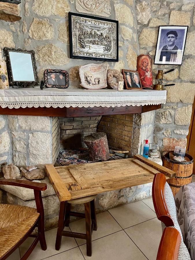 Katerina'S Rest Stone Ηouse Vila Charakas Exterior foto